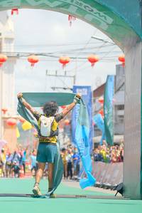 BIB: 254
                            <button type="button" onclick="openModal(21761504)" class="btn btn-primary btn-sm float-right btn-popup" data-toggle="modal" data-target=".modal-high-quality">
                        <i class="fas fa-shopping-cart"></i> Add to Cart
                    </button>
                                            <button type="button" onclick="isThisMe(21761504, true)" class="btn btn-success btn-sm float-right btn-popup btn-isme hidden" data-toggle="tooltip" data-placement="bottom" title="นี่คือรูปของคุณใช่ไหม คลิกที่นี่เพื่อเอาเข้าอัลบั้ม">
                        <i class="fas fa-plus"></i> Add to album
                    </button>
                    <button type="button" onclick="isThisMe(21761504, false)" class="btn btn-warning btn-sm float-right btn-popup btn-isnotme hidden">
                        <i class="fas fa-ban"></i> Remove from album
                    </button>